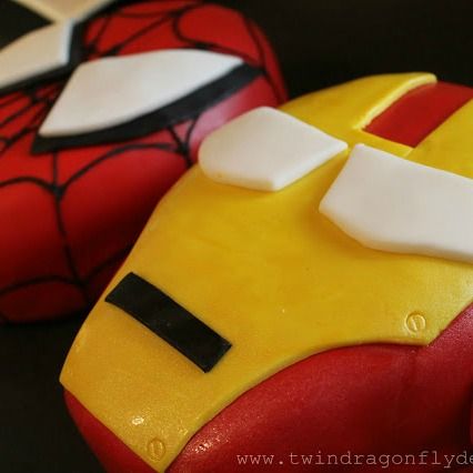 Spiderman Birthday Cake on Superhero Cake Tutorial