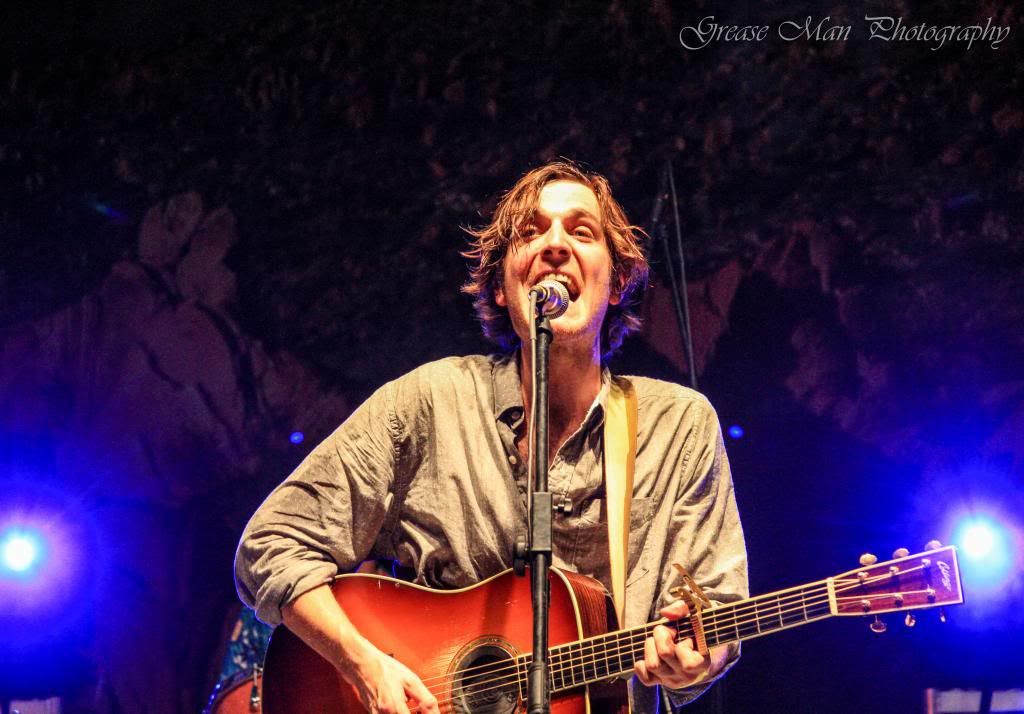 IMAGE: http://i600.photobucket.com/albums/tt88/19Snowman84/BOTG%202013/blues-739_zps86f128fd.jpg