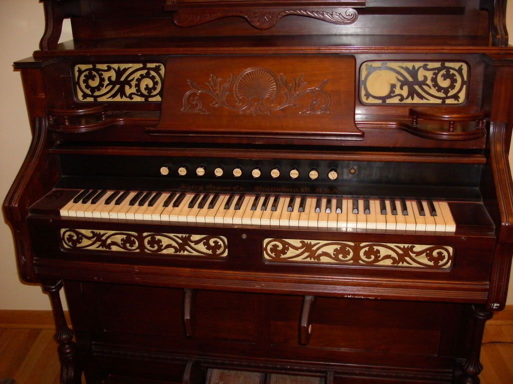 1893 Estey Pump Organ 3 Photo by closehauled51 Photobucket